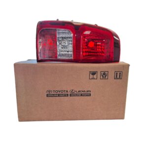 Faro trasero izquierdo Hilux 16/